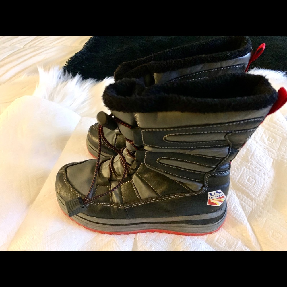 Khombu ski boots for boys
